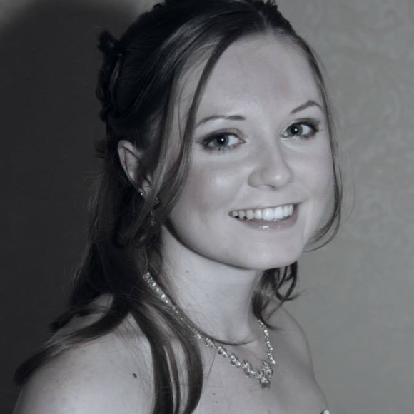 Meet your Posher, Cheryl - Picture 1 of 1